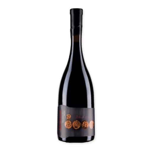 Best Georgian Wines Mukuzani is een droge rode wijn van Saperavi. Gemaakt in Kakheti door BGW, met donker fruit, kruidigheid en houtrijping.