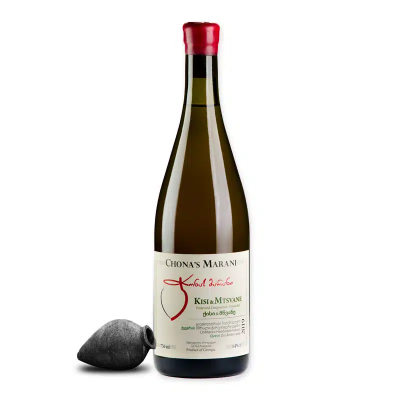 Chona's Marani Kisi-Mtsvane is een amberwijn uit Kakheti, gemaakt van Kisi en Mtsvane. Vergist in qvevri, krachtig, kruidig en elegant.