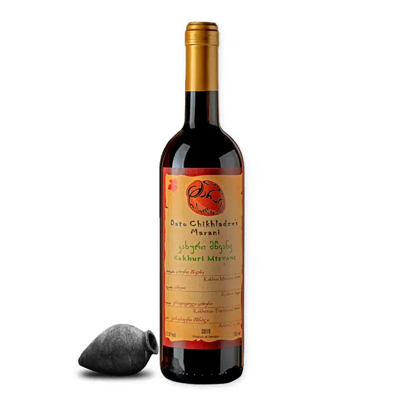 Chikhladze's Marani Mtsvane is een amberkleurige Georgische natuurwijn, vergist in qvevri van Mtsvane. Floraal, kruidig en ongefilterd.