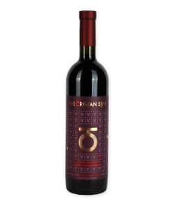 Georgian Sun Aleksandrouli Saperavi is een fruitige rode wijn van twee Georgische druiven. Zacht, fris en karaktervol. Soepel en evenwichtig.