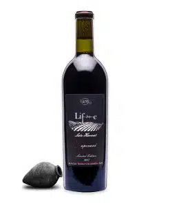 Proef eens deze KSG Life Saperavi, een heerlijke droge, rode wijn met unieke smaak uit Georgië bij Wijnhuis-Mana.nl ✓ Service ✓ Kwaliteit ✓ Snelle levering