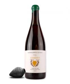 Proef eens deze Qvevri wine cellar Khikhvi, een heerlijke droge, amberwijn met unieke smaak uit Georgië bij Wijnhuis-Mana.nl ✓ Service ✓ Kwaliteit ✓ Snelle levering