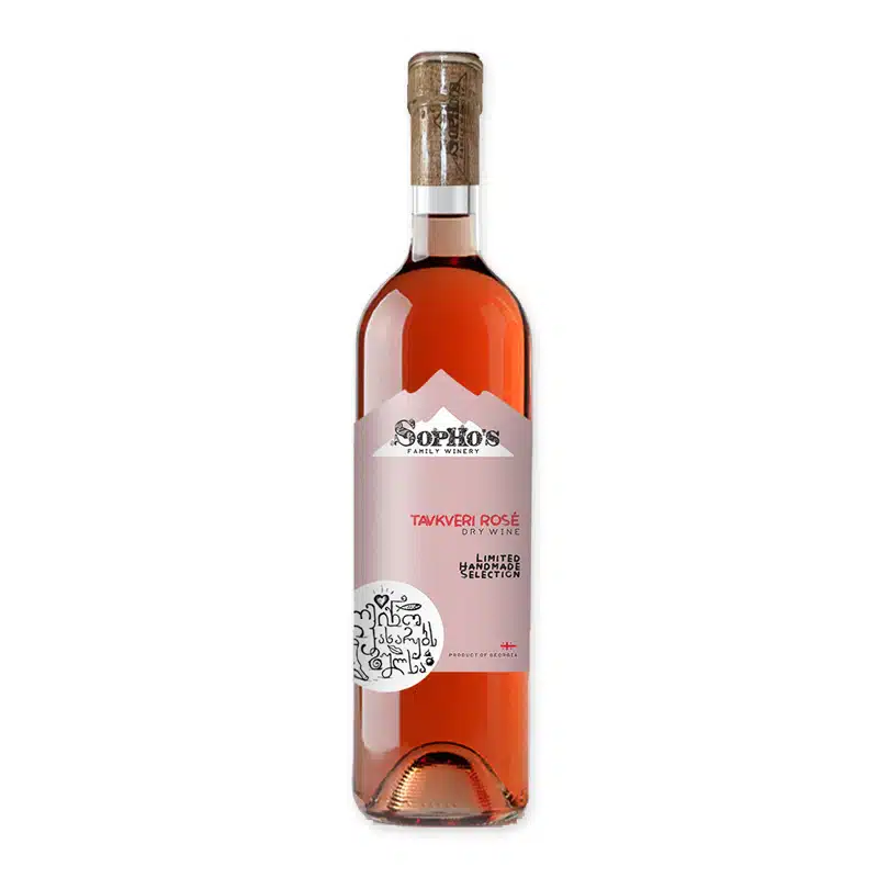 Sopho’s Winery Tavkveri Rosé is een volle rosé van 100% Tavkveri. Framboos, braam en wilde bloemen. Slechts 260 flessen geproduceerd.