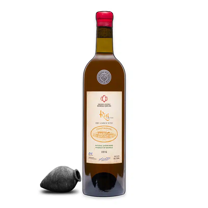 Proef eens deze Tchotiashvili Kisi, een heerlijke droge, amber wijn met unieke smaak uit Georgië bij Wijnhuis-Mana.nl ✓ Service ✓ Kwaliteit ✓ Snelle levering