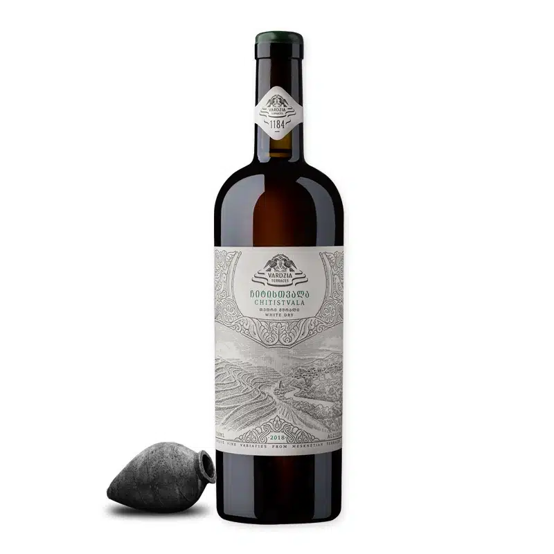Vardzia Terraces Chitistvala is een robuuste rode natuurwijn uit Samtskhe-Javakheti, gemaakt van de unieke Chitistvala-druif. Spontaan vergist in qvevri.