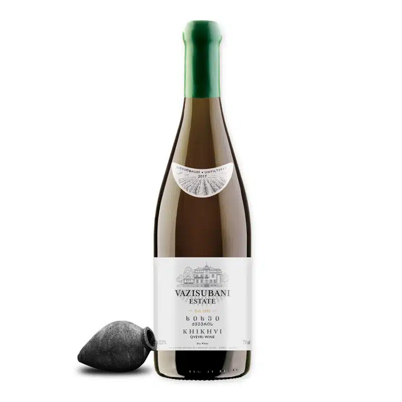 Vazisubani Estate Collection Khikhvi is een krachtige amberwijn van Khikhvi, vergist in qvevri. Floraal, kruidig en gelaagd. Typisch Kakheti.