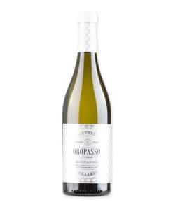 Ontdek de elegantie van Biscardo Oropasso, een heerlijke blend van Chardonnay en Garganega uit Veneto, Italië. Geniet van de frisheid, romige structuur en verfijnde complexiteit.
