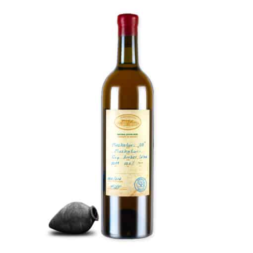 Proef de Tchotiashvili Family Vineyards Muskaturi, een volle droge, amber wijn met unieke smaak uit Georgië bij Wijnhuis-Mana.nl ✓ Service ✓ Kwaliteit ✓ Snelle levering