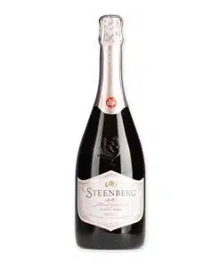 Geniet van een ware traktatie met de Steenberg 1682 MCC Pinot Noir. Deze elegante mousserende rosé biedt een perfecte balans tussen frisheid, fruitige aroma's en een romige textuur. Ontdek het nu!