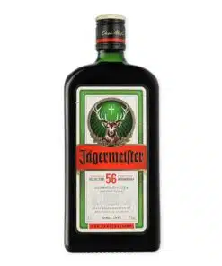 Ervaar de tijdloze smaak van Jägermeister Original, een unieke mix van 56 natuurlijke ingrediënten. Geniet van de harmonieuze balans tussen zoet en bitter.