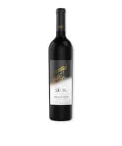 Ontdek de Stobi Cabernet & Merlot uit Macedonië, een prachtige blend van robijnrode wijn met aroma's van zwarte bessen en specerijen. Ideaal voor liefhebbers van krachtige rode wijnen.