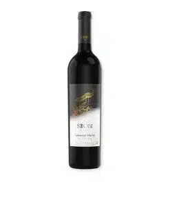 Ontdek de Stobi Cabernet & Merlot uit Macedonië, een prachtige blend van robijnrode wijn met aroma's van zwarte bessen en specerijen. Ideaal voor liefhebbers van krachtige rode wijnen.