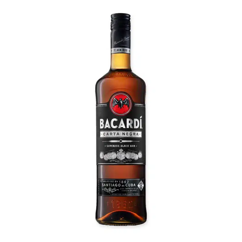 Duik in de rijke, donkere dieptes van Bacardi Carta Negra Black 1L. Een perfecte blend van tropisch fruit, vanille en rokerige afwerking.
