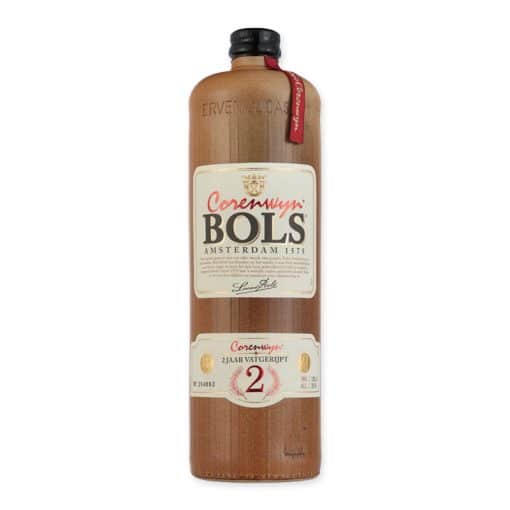 Ontdek de diepgang van Bols Corenwijn 2 Jaar Jenever, gerijpt in eikenhouten vaten en perfect voor elke gelegenheid. Geniet van de rijke smaak van Nederlandse traditie.