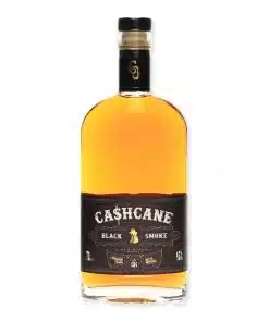 Ervaar de unieke rokerige flair van Cashcane Black Smoke Rum, afkomstig uit het Caribisch gebied met een rijke smaak van toffee en vanille.
