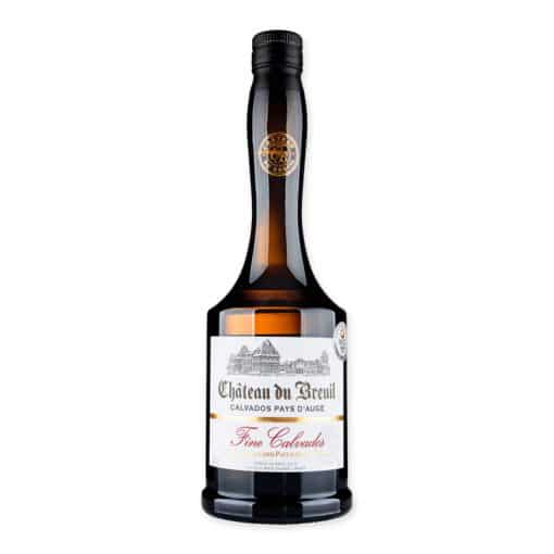 Ontdek Chateau Du Breuil VSOP Calvados, de perfecte expressie van Normandië's vakmanschap. Een diepgouden brandewijn rijk aan fruitige en kruidige tonen.