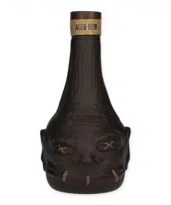 Ontdek Deadhead Rum 6 Years Old, een superieure rum met een rijke smaak en exclusieve fles, ideaal voor de echte rumliefhebbers.