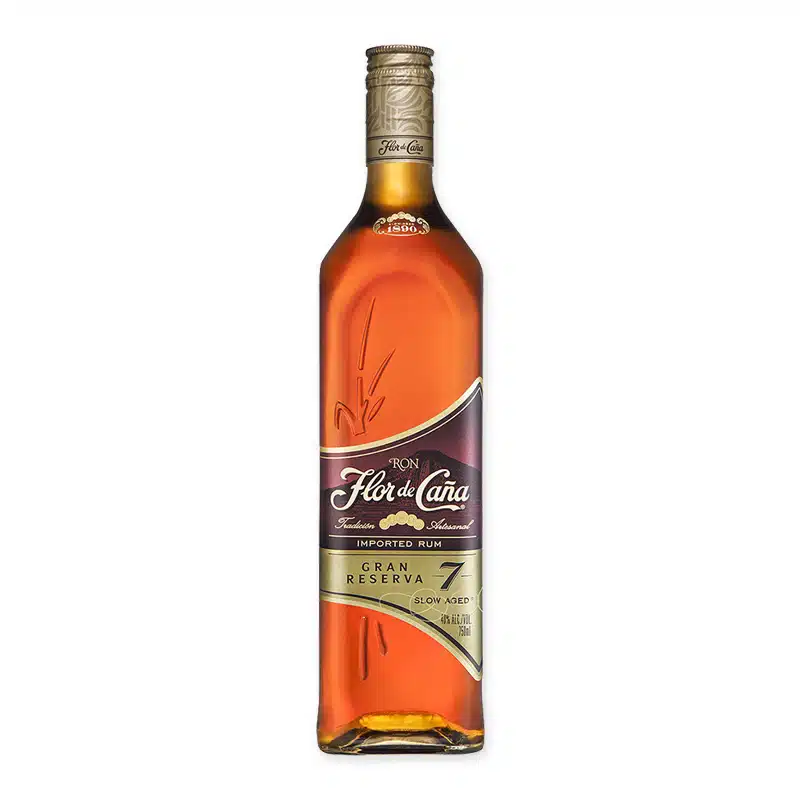 Proef de rijke en warme smaken van Flor de Cana Gran Reserve 7 Years, een volmaakte rum uit Nicaragua. Perfect puur of als basis voor een cocktail.