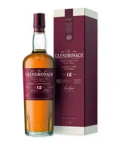 Ervaar de diepte van Glendronach 12 Years Old, een Schotse whisky vol rijke tonen van bessen, kruiden en een vleugje chocolade. Ideaal voor liefhebbers van complexe whisky's.