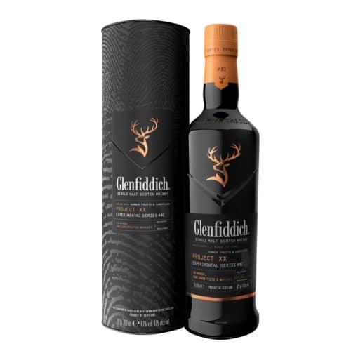 Ervaar Glenfiddich Project XX, een unieke single malt Scotch, gecreëerd uit twintig verschillende vaten voor een rijke, meervoudige ervaring met elke slok.