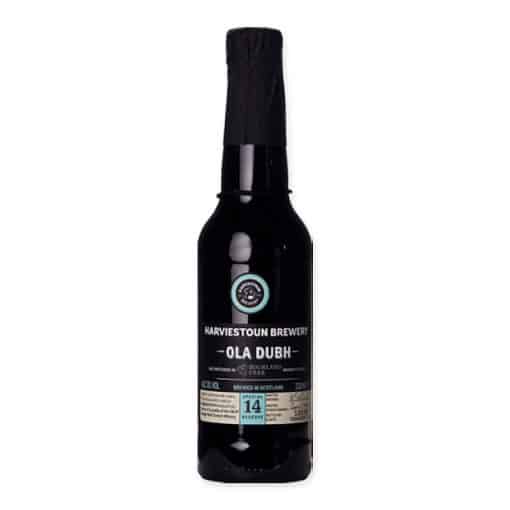 Ervaar de diepte van Harviestoun Ola Dubh 14, een speciaalbier gerijpt in whiskyvaten, bekend om zijn rijke smaken van chocolade en een elegante whiskyaffiniteit.