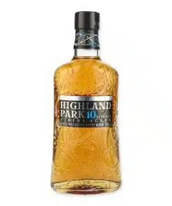 Ervaar de Highland Park 10 Year Old Viking Scars, een Schotse whisky met tonen van heide, honing en een hint van rook. Perfect voor liefhebbers van rijke, aromatische whisky.