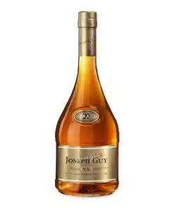 Ervaar Joseph Guy VS, een Franse brandy met een diepe, complexe smaak en een erfgoed uit de Cognac-regio. Perfect voor een verfijnde avond.