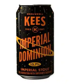 Proef de meesterlijke Kees Imperial Dominion Imperial Stout, een volle Nederlandse stout met lagen van chocolade, geroosterde mout en een subtiel bittere afdronk. Ideaal voor bij speciale maaltijden of als een verwarmend drankje.