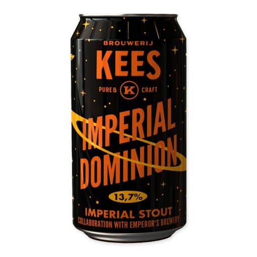 Proef de meesterlijke Kees Imperial Dominion Imperial Stout, een volle Nederlandse stout met lagen van chocolade, geroosterde mout en een subtiel bittere afdronk. Ideaal voor bij speciale maaltijden of als een verwarmend drankje.