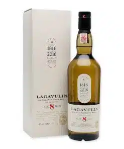 Ontdek Lagavulin 8 Years Old, een exclusieve Islay Scotch met ongeëvenaarde diepgang, gekenmerkt door zijn rokerige tonen en rijke aroma's. Ideaal voor whiskykenners.