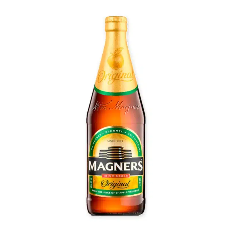 Ontdek Magners Irish Cider Original, een cider vervaardigd uit 17 zorgvuldig geselecteerde appels en gerijpt in eiken vaten. Geniet van de frisse, natuurlijke smaak. Nu verkrijgbaar.