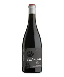 Ontdek Martín Códax Cuatro Pasos Black Bierzo Roble, een rode wijn met diepte, afkomstig uit Spanje's befaamde Bierzo-regio, gemaakt van de karaktervolle Mencía druif.