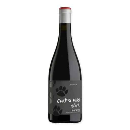 Ontdek Martín Códax Cuatro Pasos Black Bierzo Roble, een rode wijn met diepte, afkomstig uit Spanje's befaamde Bierzo-regio, gemaakt van de karaktervolle Mencía druif.