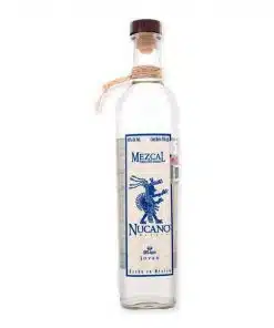 Ontdek Nucano Mezcal Joven Espadin, de ambachtelijke Mezcal uit Oaxaca, vervaardigd uit Espadin agave. Geniet van zijn rokerige, aardse tonen met een vleugje citrus.