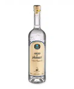 Geniet van de authentieke Griekse Ouzo of Plomari, een anijsdrank bekend om zijn rijke smaak van anijs gecombineerd met een vleugje kruiden. Ideaal als aperitief of bij Griekse hapjes.
