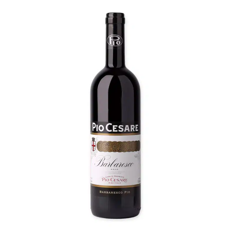 Beleef de finesse van Pio Cesare Barbaresco DOCG 2019. Deze luxe rode wijn, rijk aan smaken en gemaakt van de beste Nebbiolo druiven, is nu beschikbaar. Perfect voor speciale gelegenheden.