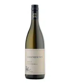 Ervaar de elegante smaken van Polz Morillon Ehrenhausen, de luxueuze witte wijn uit de Steiermark. Perfect voor speciale gelegenheden of bij een verfijnd diner.