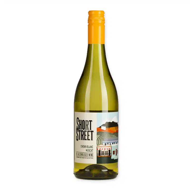 Ontdek Short Street Chenin Blanc Alcoholvrij, een heerlijke alcoholvrije witte wijn met de frisse smaken van groene appels, peer en subtiele citrus. Ideaal voor elke gelegenheid.
