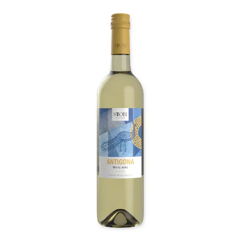 Ervaar de unieke smaak van Stobi Antigona (Riesling / Zhupljanka), een harmonie van Riesling en Zhupljanka druiven. Perfect voor liefhebbers van verfijnde witte wijn.