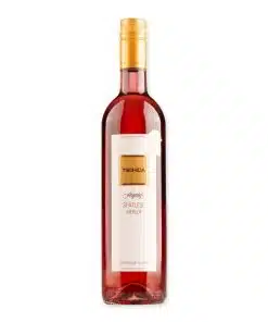 Ontdek de Tschida Angerhof Merlot Spätlese, een voortreffelijke zoete rode wijn uit Burgenland, perfect voor nagenieten met chocolade of kaas.