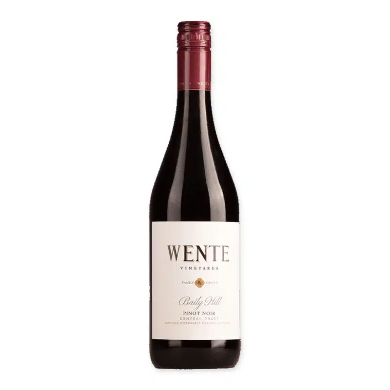 Geniet van de Wente Baily Hill Pinot Noir, een gracieuze rode wijn uit Californië met een rijkelijk palet van kersen en aardbei, perfect voor elke gelegenheid.