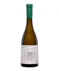 Ervaar de verfrissing van Wine People White Blend Racha 2021, een prachtige witte wijn met tonen van witte bloemen en groene appel. Perfect voor elke liefhebber van finesse.