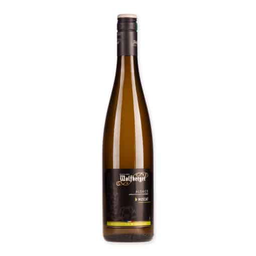 Ontdek Wolfberger Muscat Signature, de verfijnde Muscat wijn uit de Elzas, ideaal voor liefhebbers van uitgesproken aromatische witte wijnen. Bestel nu voor een bijzondere smaakervaring.