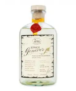 Ontdek Zuidam Jonge Graanjenever, een zachte en verfijnde Nederlandse jenever van Zuidam Distillers, ideaal voor elk digestief moment of in een klassieke cocktail.