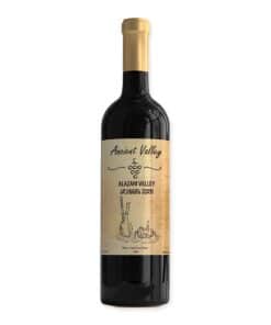 Halfzoete witte wijn van Rkatsiteli uit Kakheti. Elegant, fruitig en perfect bij vis, zachte kaas en salade. Van Ancient Valley.