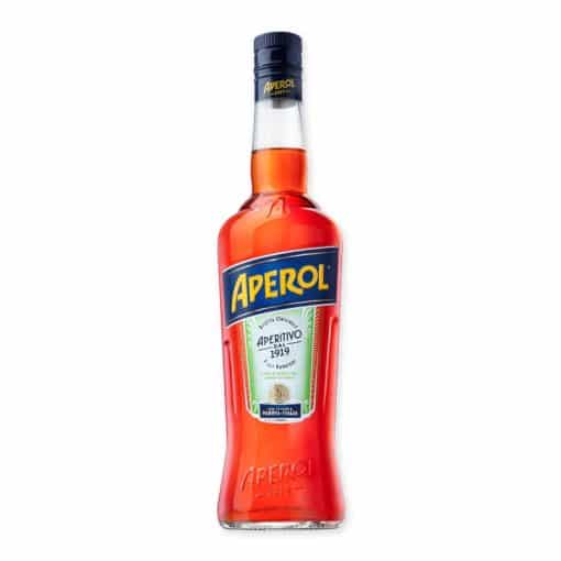 Aperol Aperitivo is een Italiaanse likeur met sinaasappel, kruiden en 11% alcohol. Ideaal voor een Spritz of lichte cocktail.