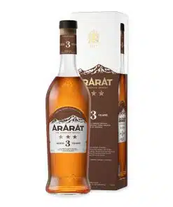 Ararat 3 Years is een Armeense brandy met zachte tonen van gedroogd fruit en hout. 3 jaar gerijpt, 40% alcohol en elegant van karakter.