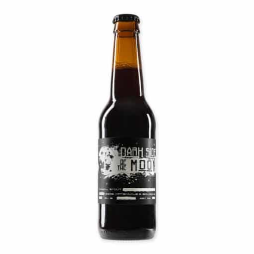 Dark Side of the Moon is een Belgische imperial stout met 9,5% alcohol. Vol, donker en rijk aan smaken zoals chocolade en koffie.