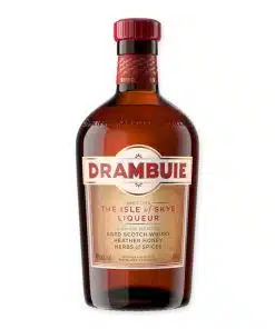 Drambuie is een Schotse likeur met whisky, honing en kruiden. Vol, complex en perfect als digestief of in de klassieke Rusty Nail.