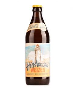 Ontdek Hiddenseer Weizen, het Duitse tarwebier dat de smaken van banaan, kruidnagel en een vleugje citrus perfect samenbrengt. Een verfrissende keuze voor elke bierliefhebber!